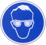 Cartello di obbligo: indossare occhiali protettivi